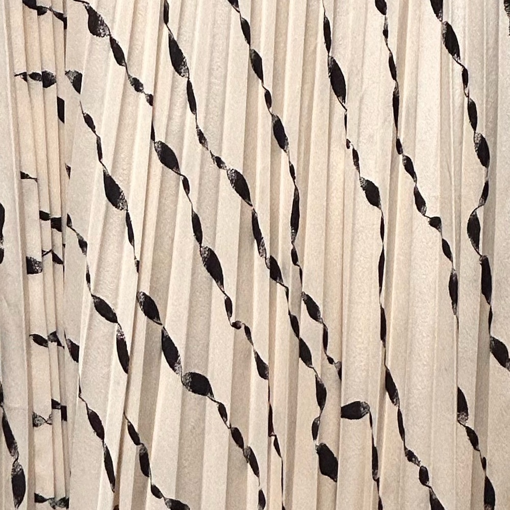 Gorgeous HELMUT LANG pleated ๐ฅ๐ฅ - Picture 3 of 5